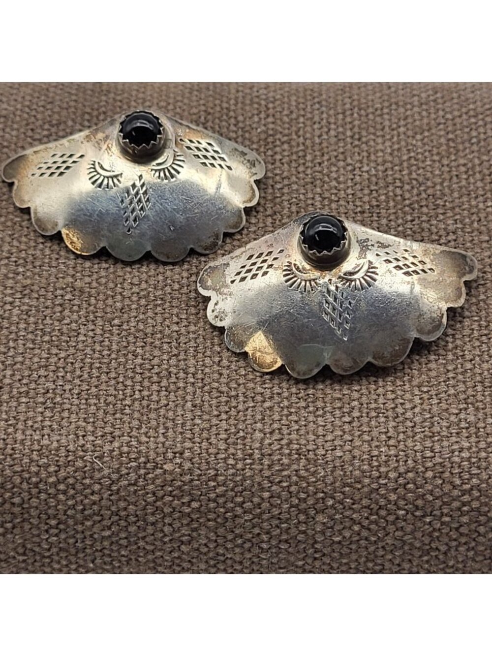 Vintage Southwest Sterling Silver Onyx Clip earrings Hand Stamped Artisan Rodeo